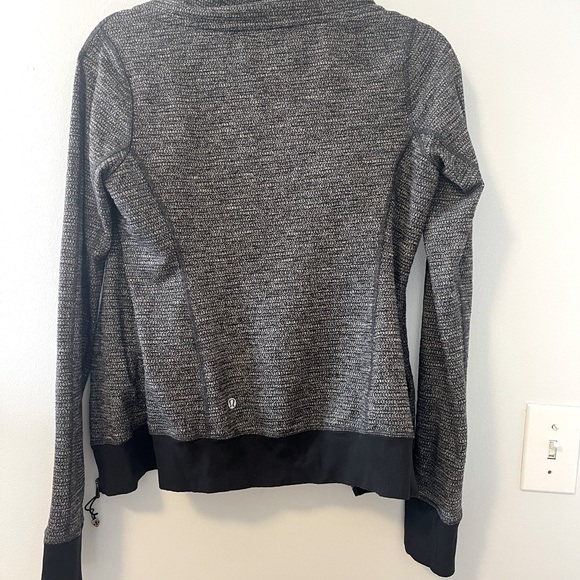 Lululemon Be Present High Neck Collar Jacket in Grey black blend - size 6 - Picture 7 of 10